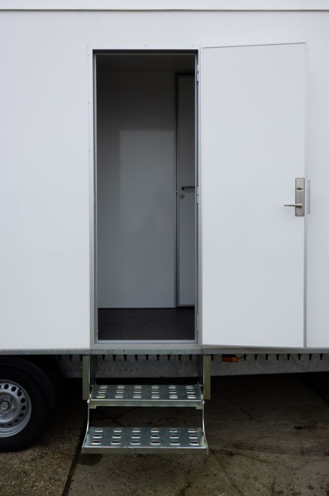 900 Flex trailer met entree