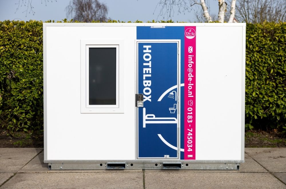 DL320 HOTELBOX + Sanitairbox — exterieur